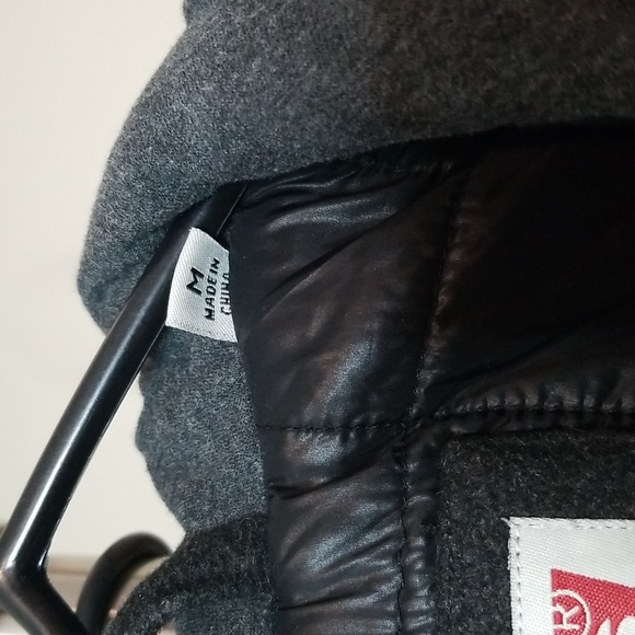 Levi's Mens peacoat, sz M with hood, nice - Picture 10 of 12